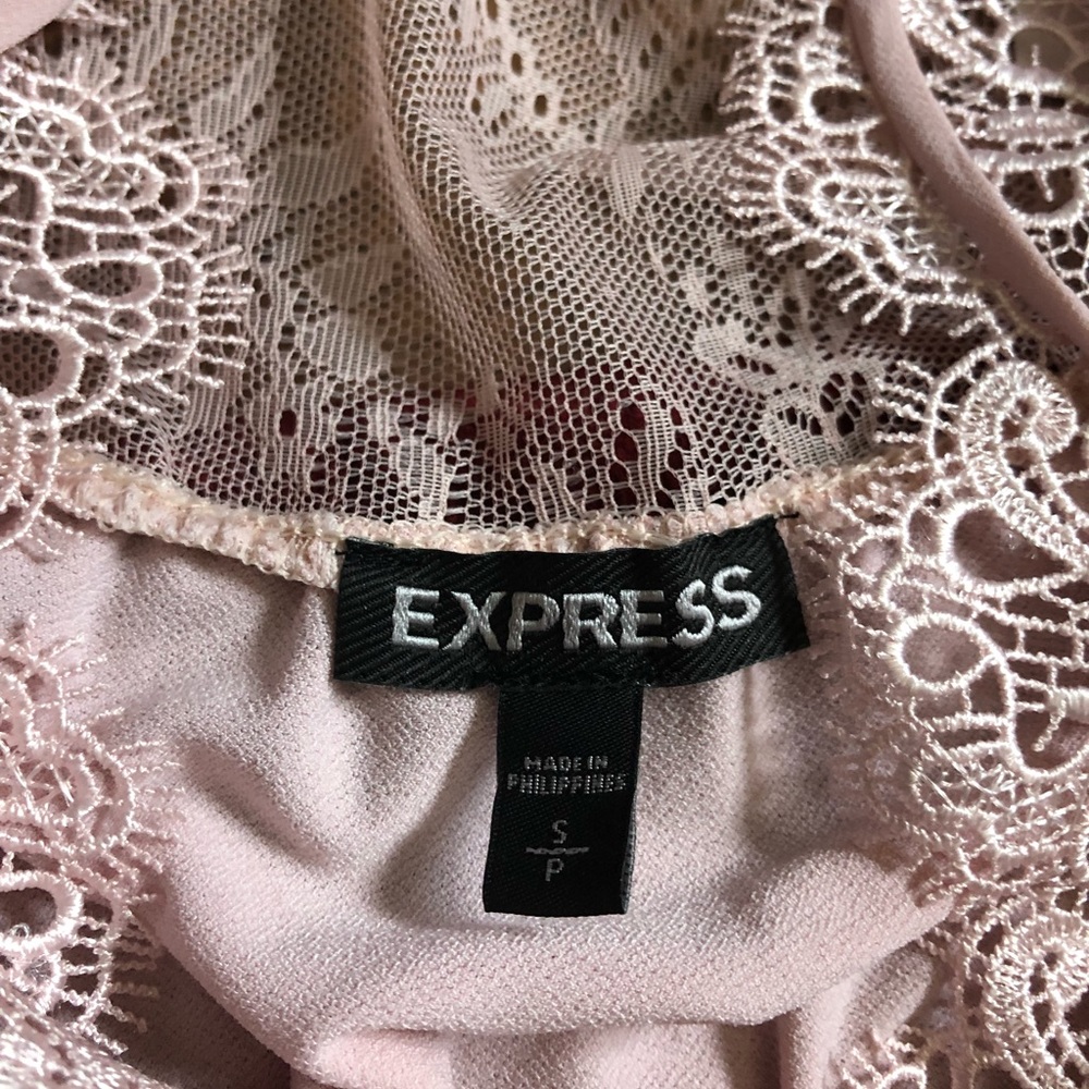Express Ruffled Tank Top - Picture 4 of 7
